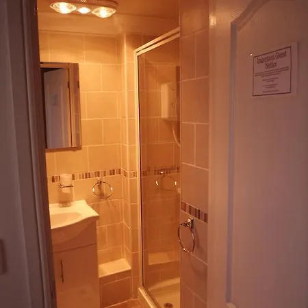 The Golden Lion 3* Maryport