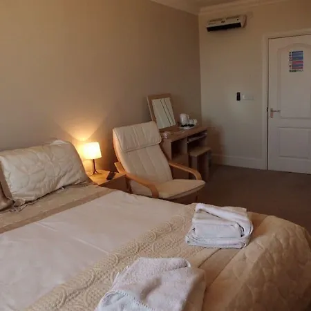 The Golden Lion 3* Maryport