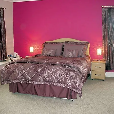 The Golden Lion 3* Maryport