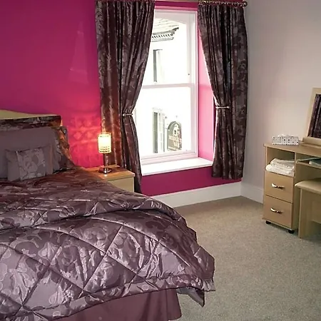 The Golden Lion 3*
