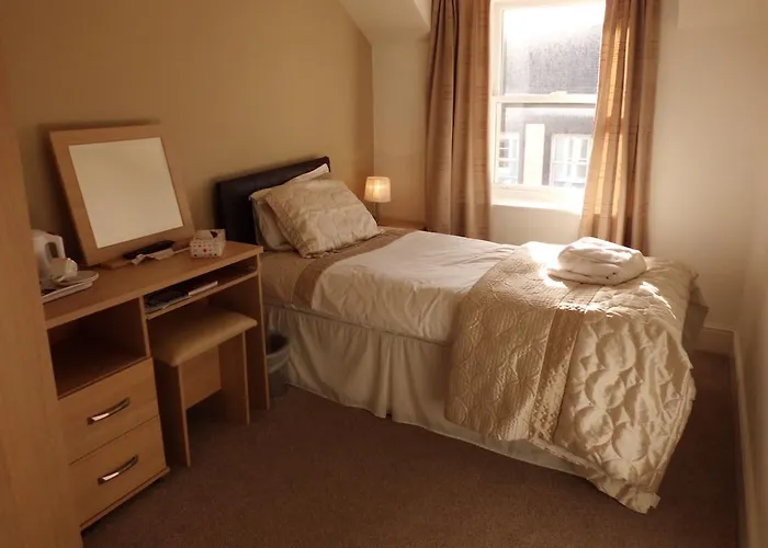 The Golden Lion Bed & Breakfast 3*