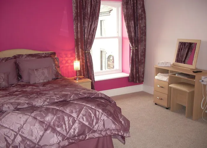 The Golden Lion 3* Maryport