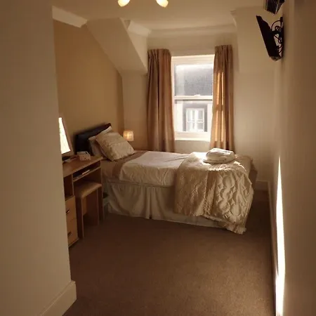 The Golden Lion 3*
